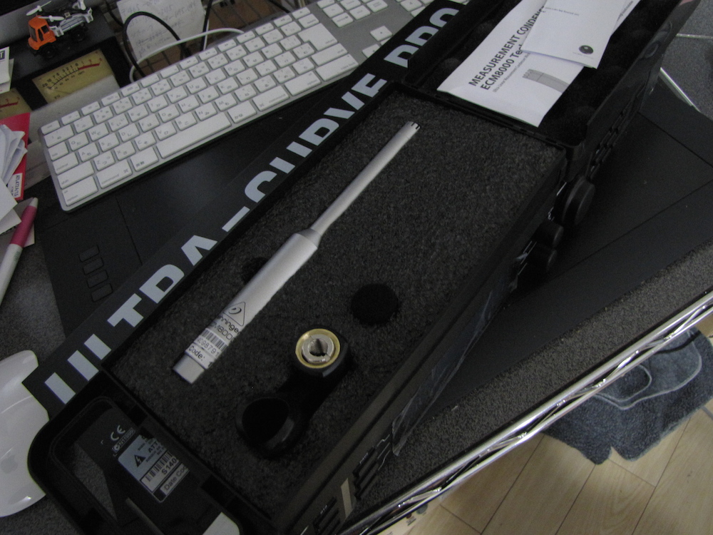 BEHRINGER　 ECM8000　Measurement Condenser Microphone